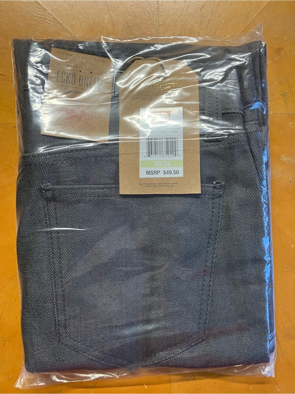 NWT Ecko Unltd Relaxed Fit Jeans Sterling Wash 30